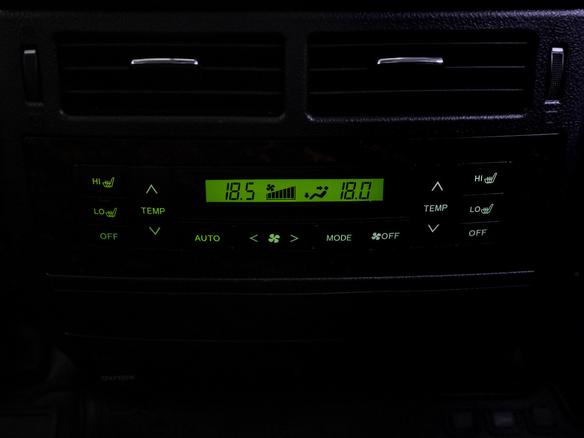 Toyota Land Cruiser 200 Series Рестайлинг 1, 2012 Фото №20