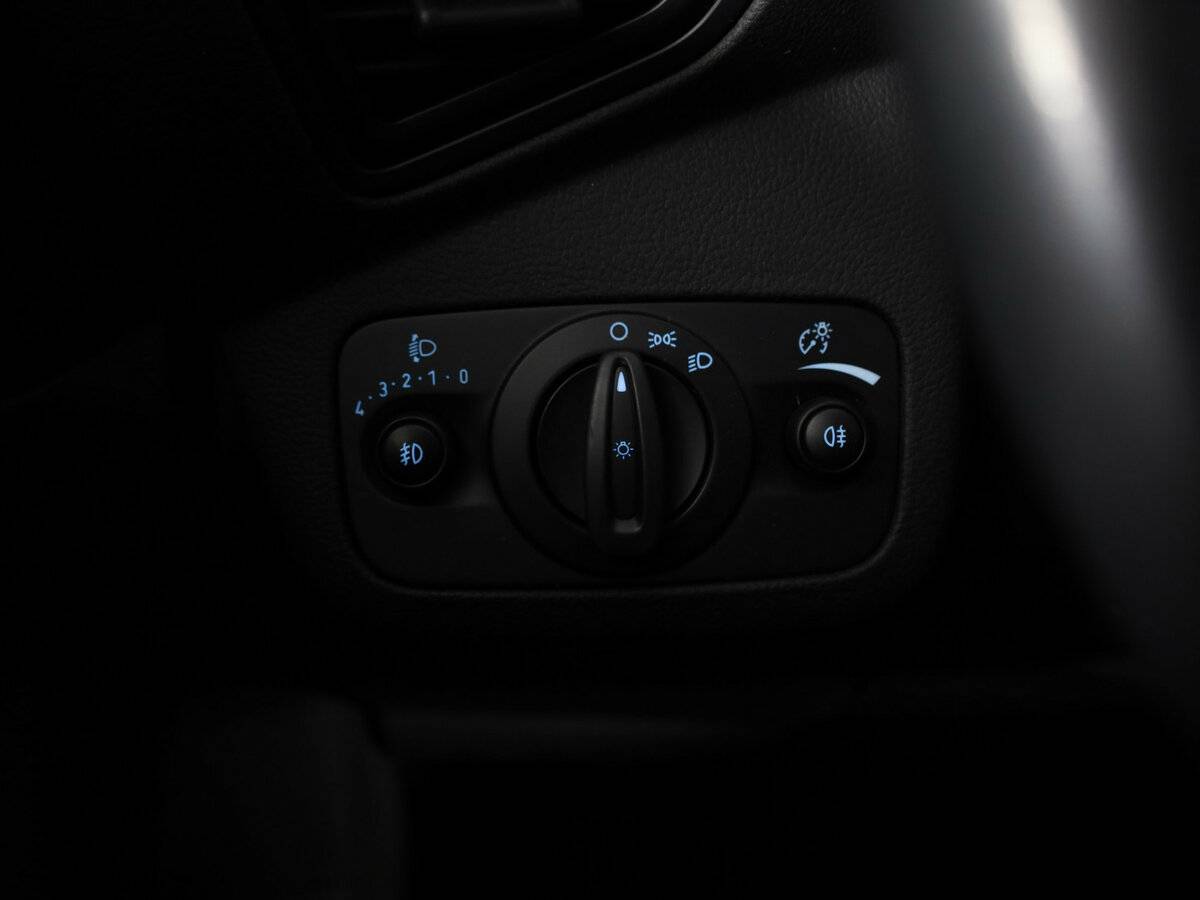 Ford Kuga II Рестайлинг, 2018 Фото №24