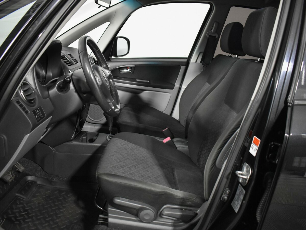 Suzuki SX4 I (Classic) Рестайлинг, 2011 Фото №9