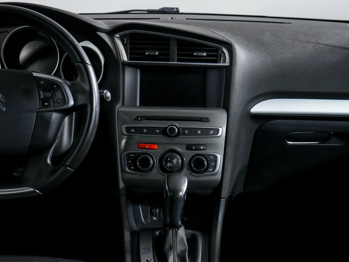 Citroen C4 II Рестайлинг, 2016 Фото №11