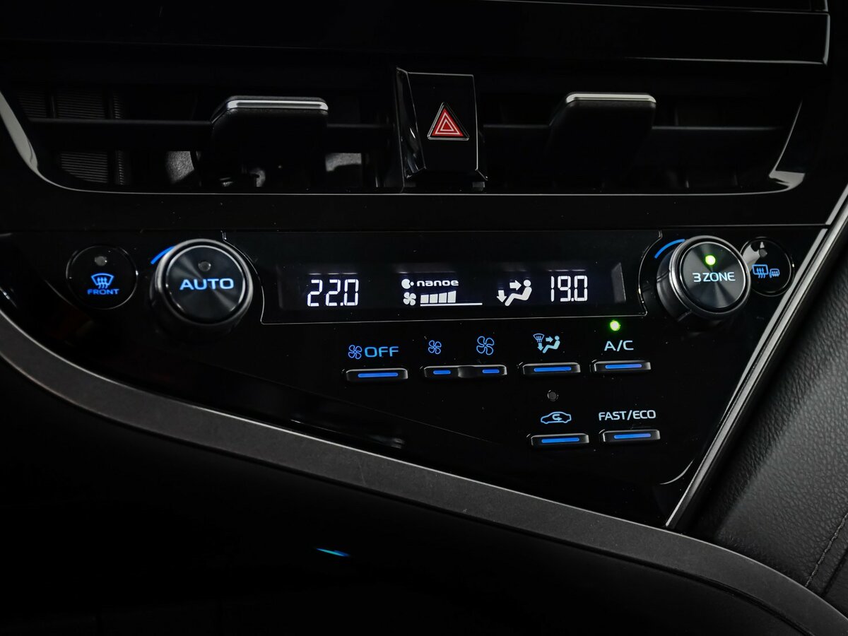 Toyota Camry VIII (XV70) Рестайлинг, 2021 Фото №19