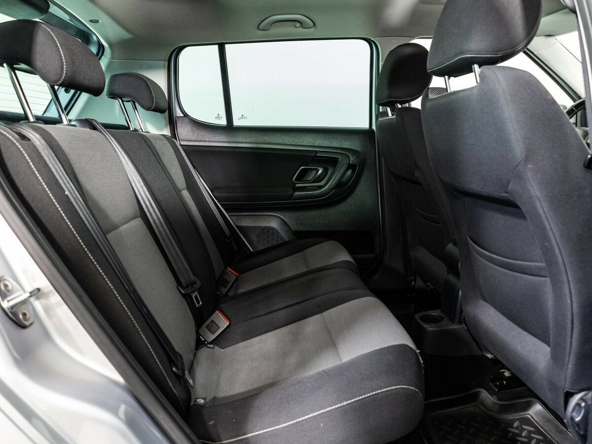 Skoda Fabia Scout II Рестайлинг, 2011 Фото №12