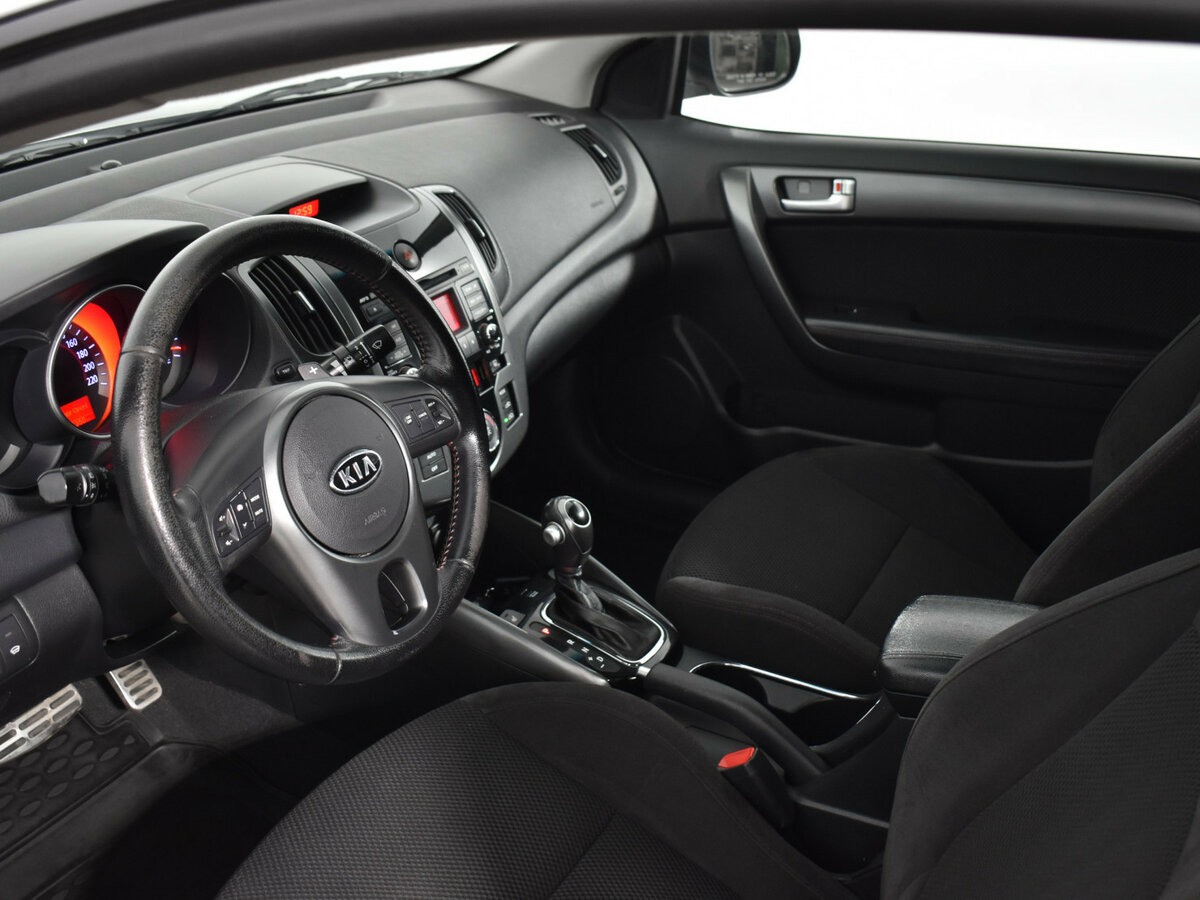 Kia Cerato Koup II, 2011 Фото №9