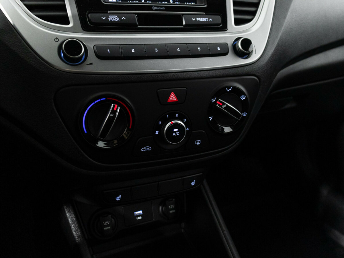 Hyundai Solaris II Рестайлинг, 2022 Фото №12