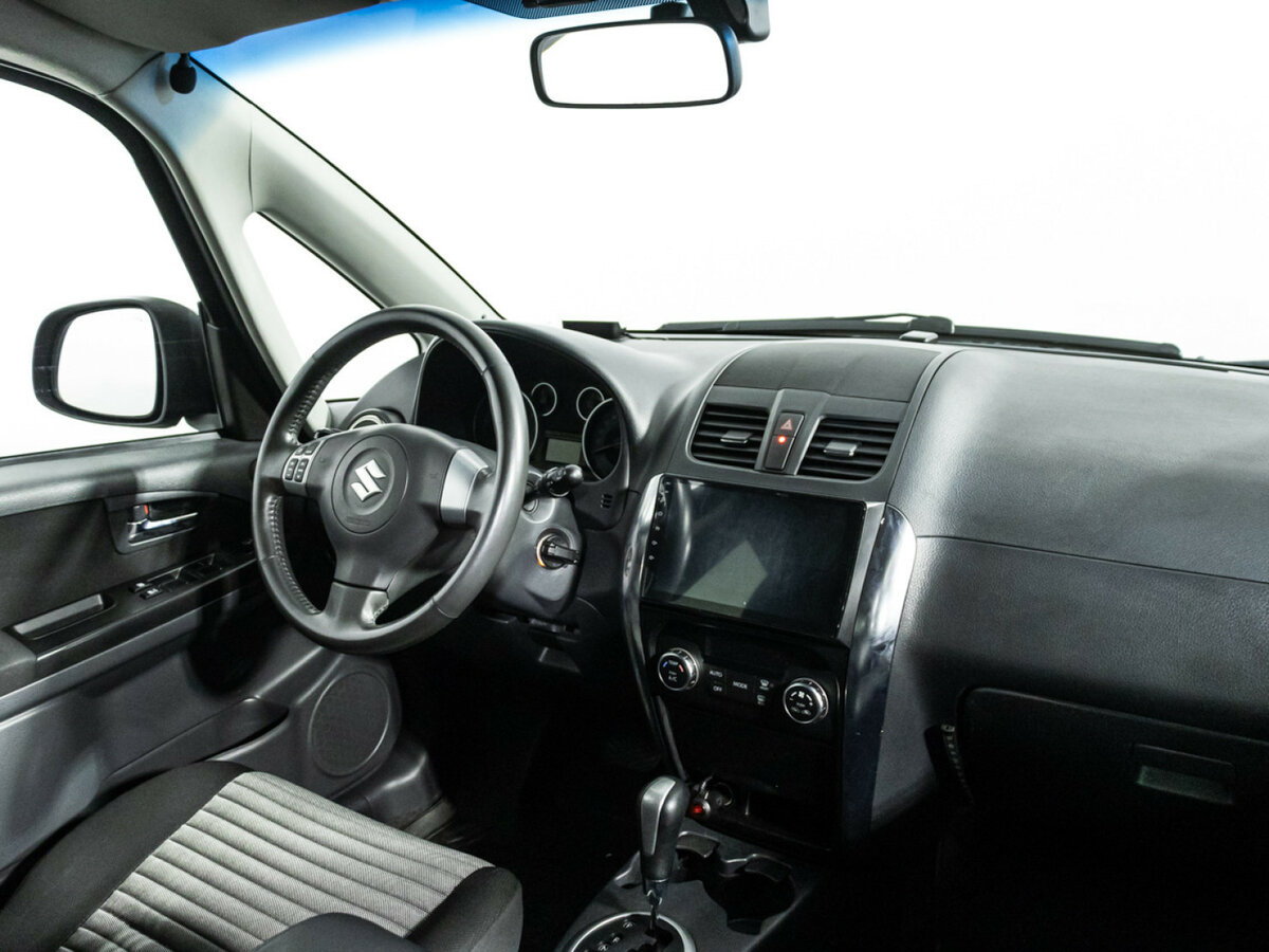 Suzuki SX4 I (Classic) Рестайлинг, 2010 Фото №9