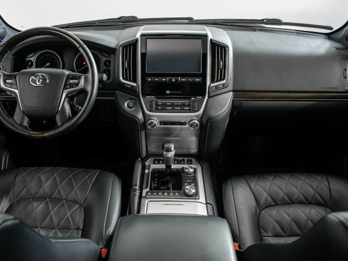 Toyota Land Cruiser 200 Series Рестайлинг 2, 2017 Фото №11
