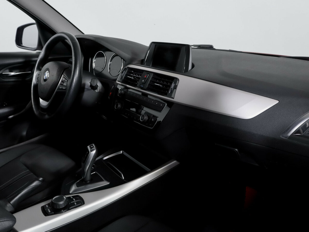 BMW 1 серии 118i II (F20/F21) Рестайлинг 2, 2018 Фото №9