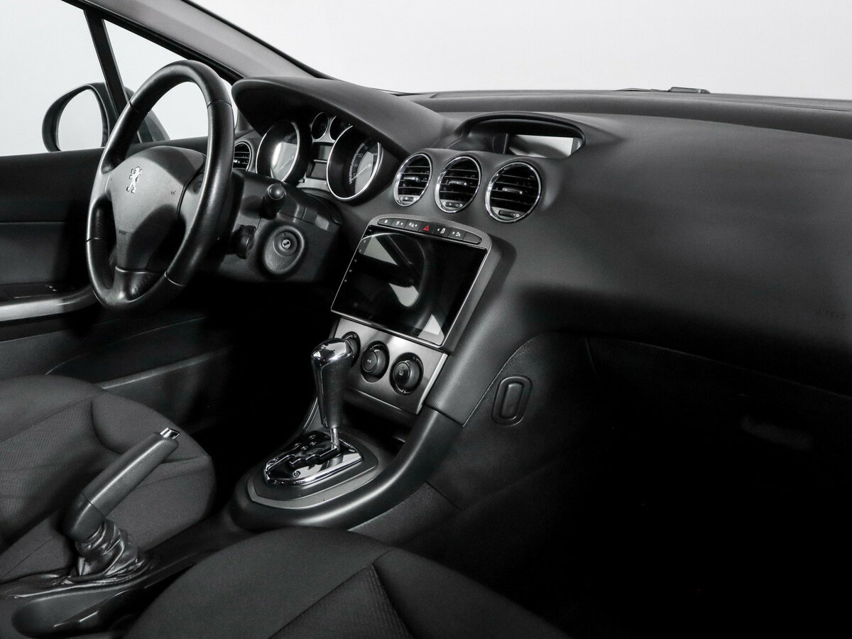 Peugeot 308 I, 2011 Фото №7