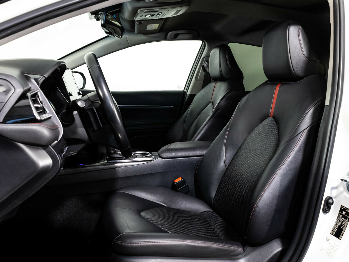 Toyota Camry VIII (XV70) Рестайлинг, 2021 Фото №20