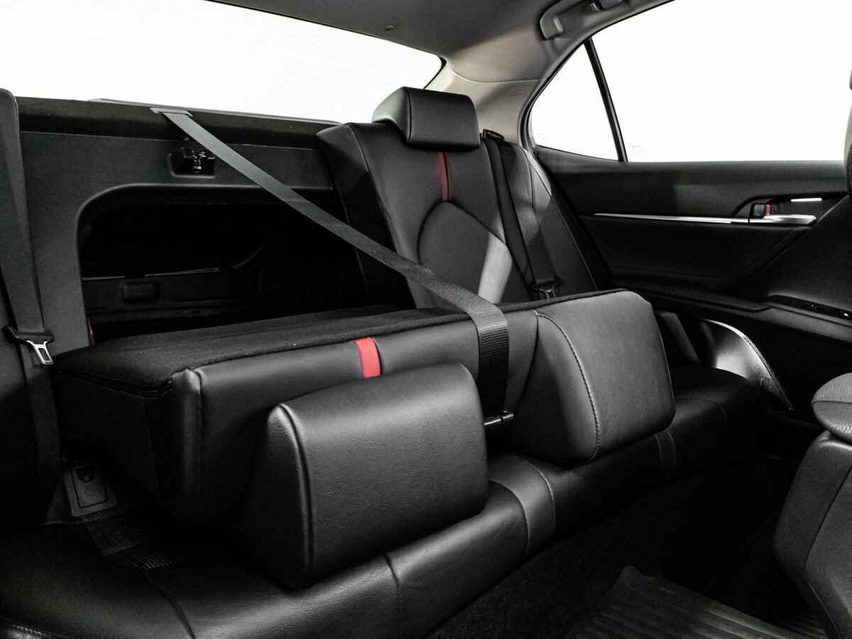 Toyota Camry VIII (XV70) Рестайлинг, 2021 Фото №26