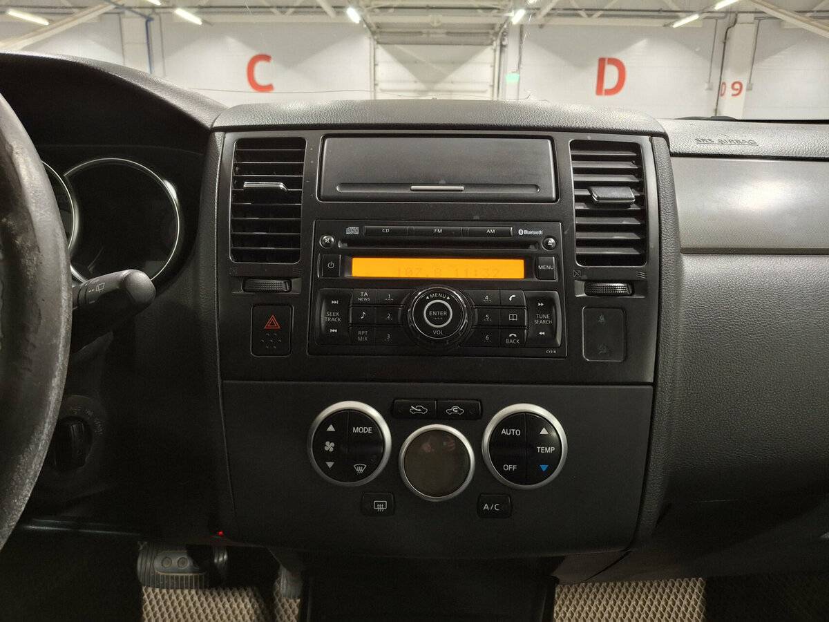 Nissan Tiida I, 2008 Фото №15