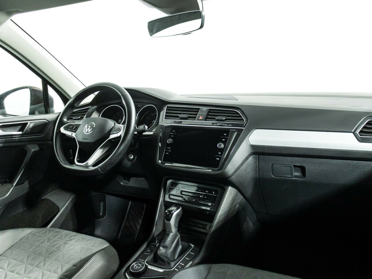 Volkswagen Tiguan II Рестайлинг, 2021 Фото №9