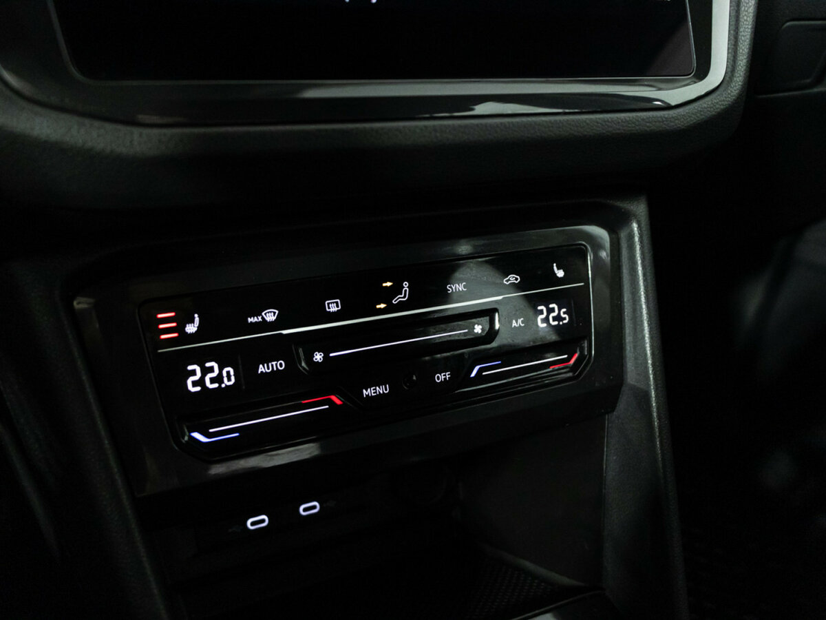 Volkswagen Tiguan II Рестайлинг, 2021 Фото №16