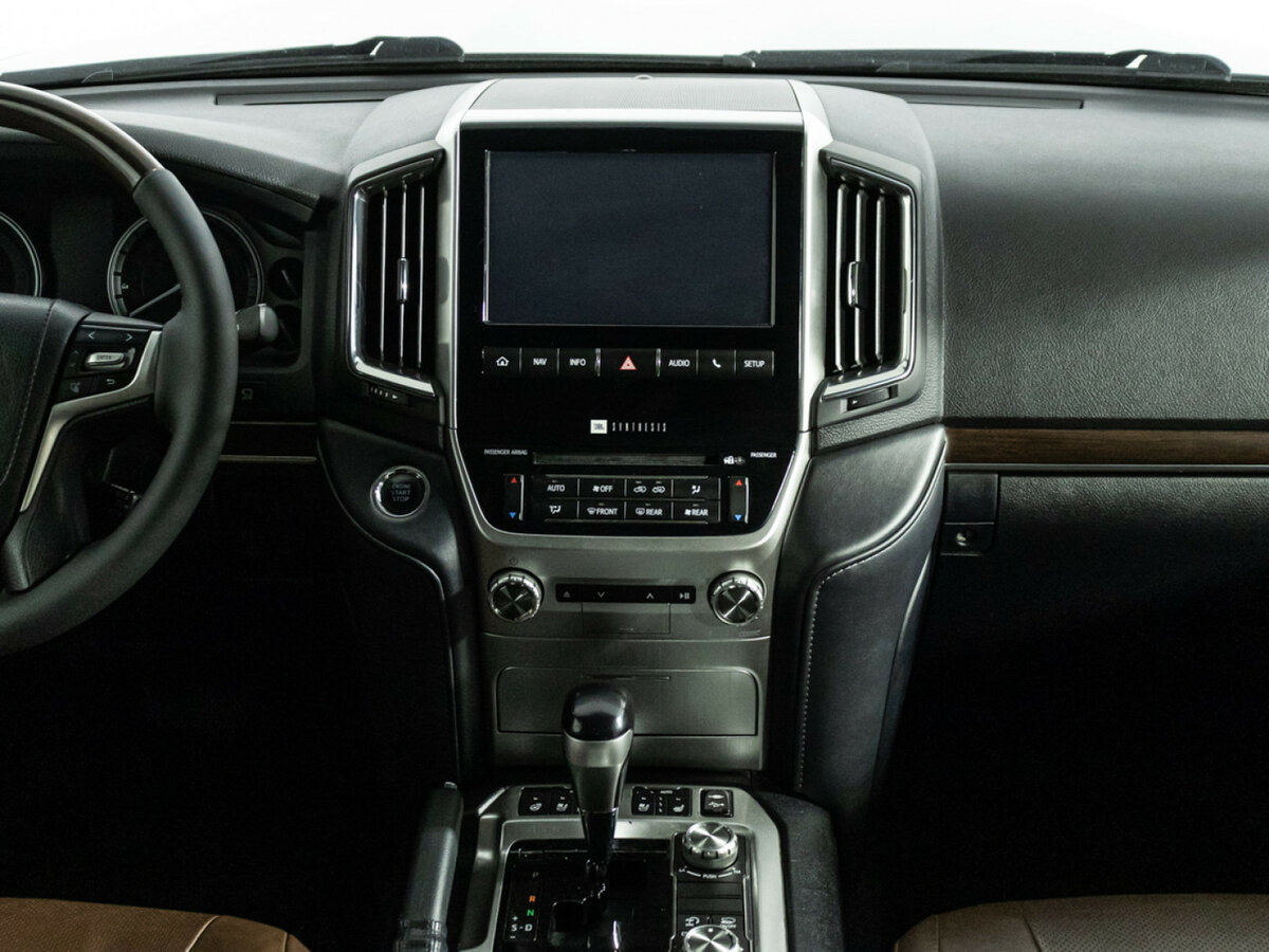 Toyota Land Cruiser 200 Series Рестайлинг 2, 2017 Фото №12