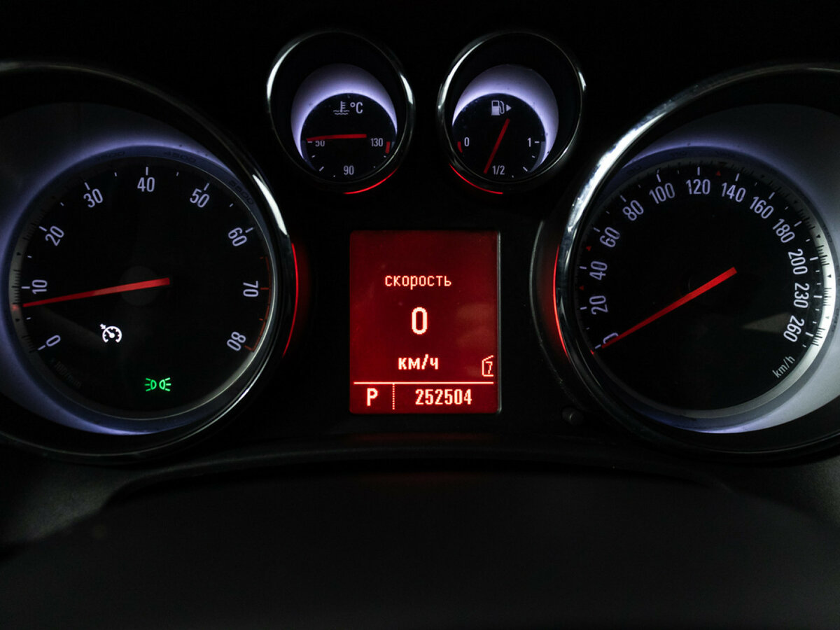 Opel Astra J, 2010 Фото №12