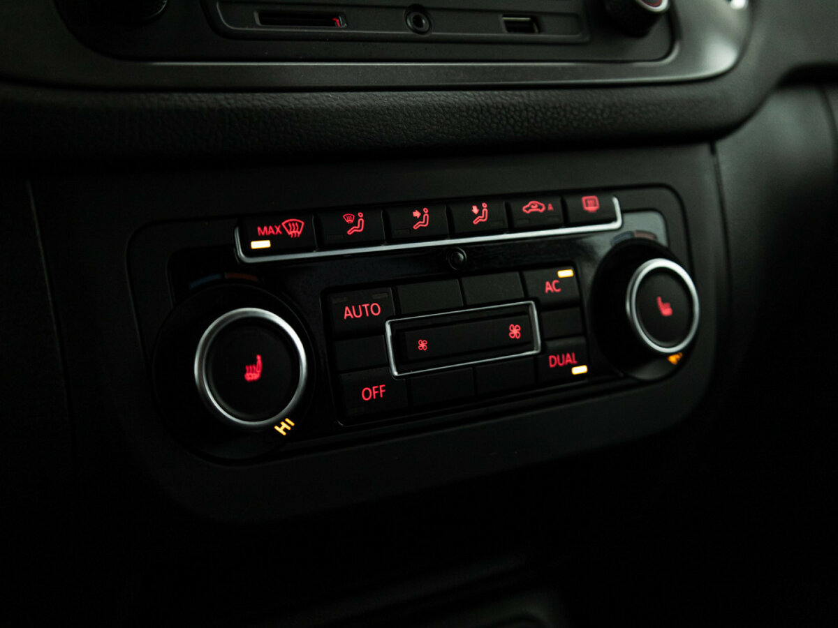 Volkswagen Tiguan I, 2011 Фото №16