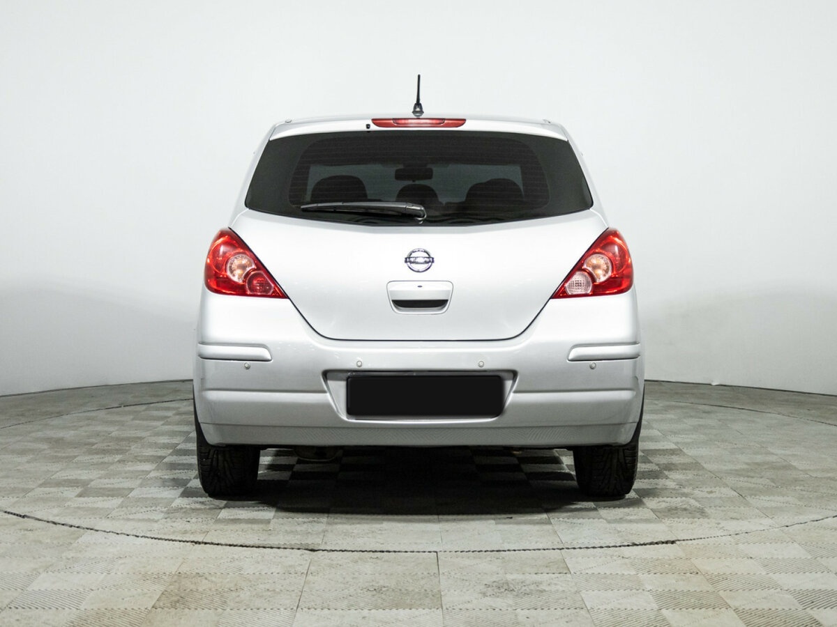 Nissan Tiida I Рестайлинг, 2010 Фото №6