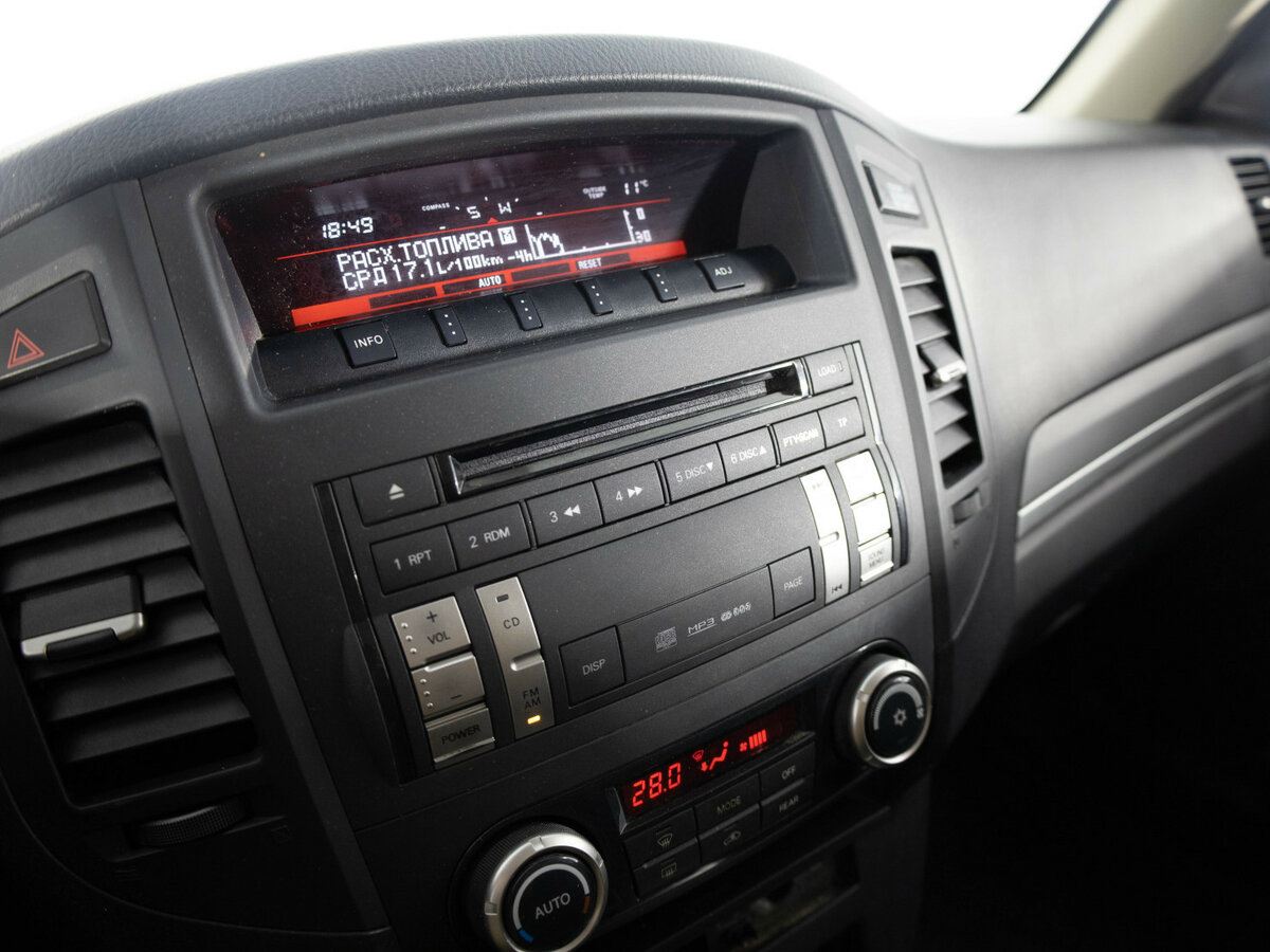 Mitsubishi Pajero IV Рестайлинг 1, 2013 Фото №14