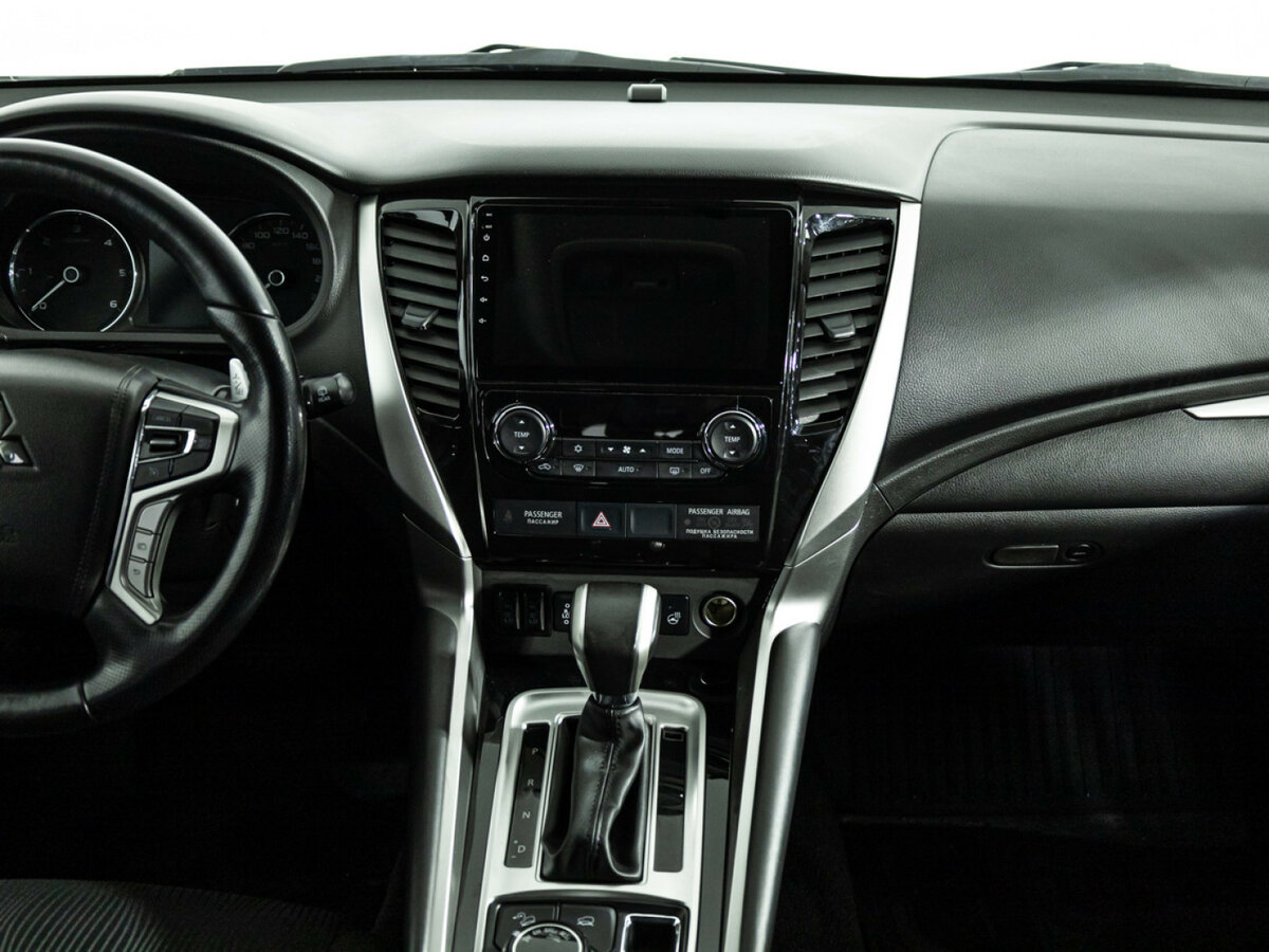 Mitsubishi Pajero Sport III, 2018 Фото №12