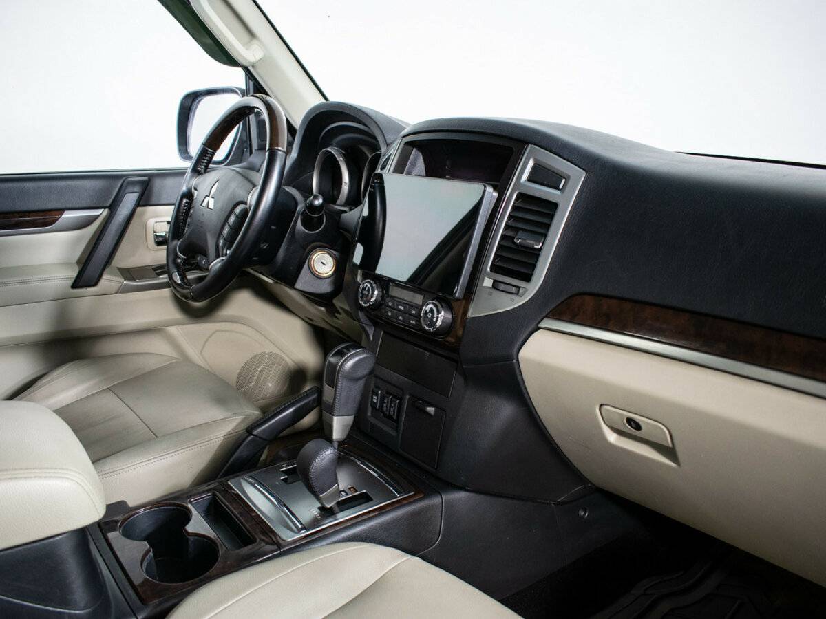 Mitsubishi Pajero IV Рестайлинг 2, 2020 Фото №9