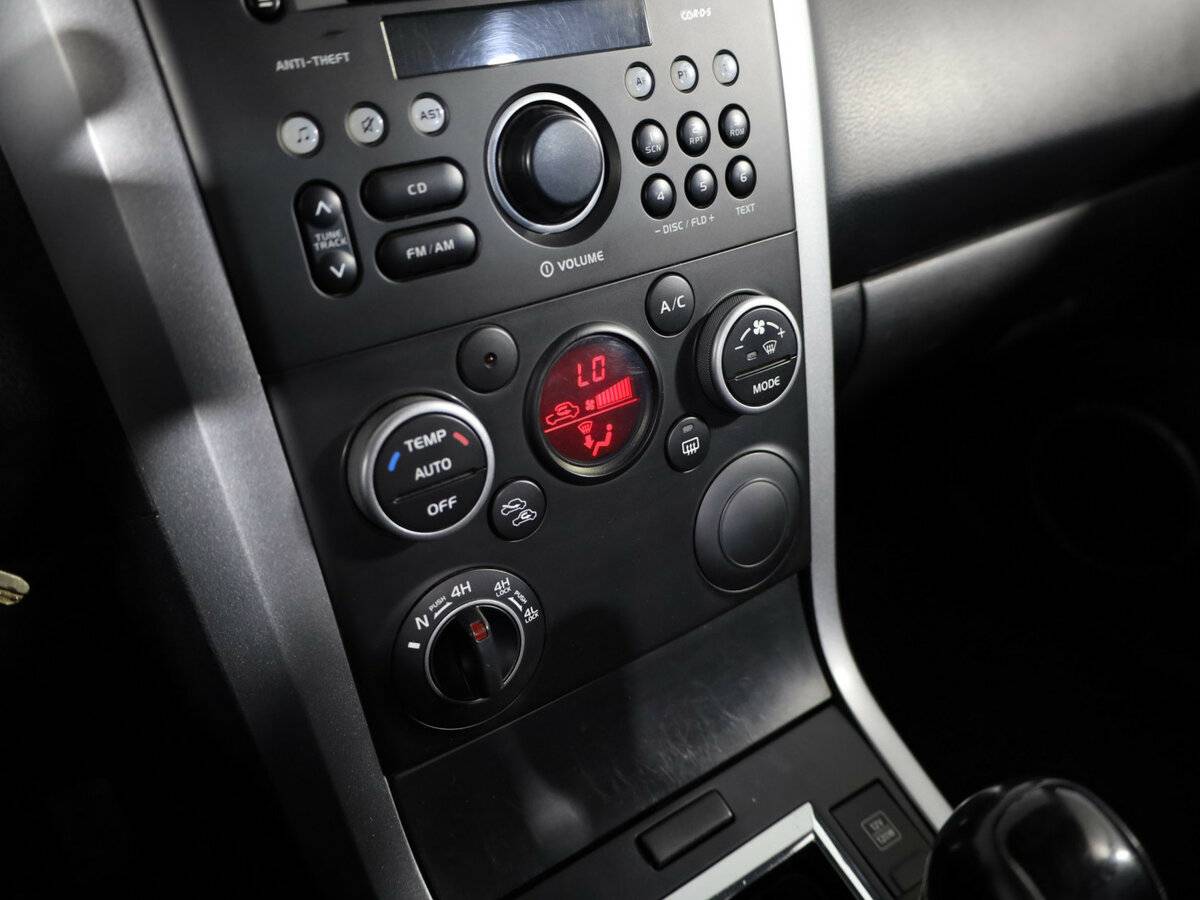 Suzuki Grand Vitara II Рестайлинг, 2011 Фото №9