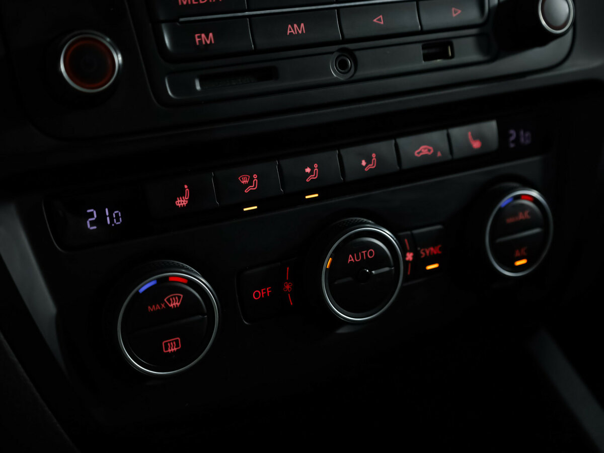 Volkswagen Jetta VI Рестайлинг, 2015 Фото №13