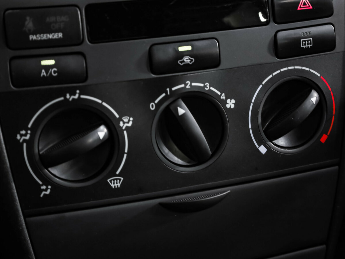 Toyota Corolla IX (E120, E130) Рестайлинг, 2006 Фото №13