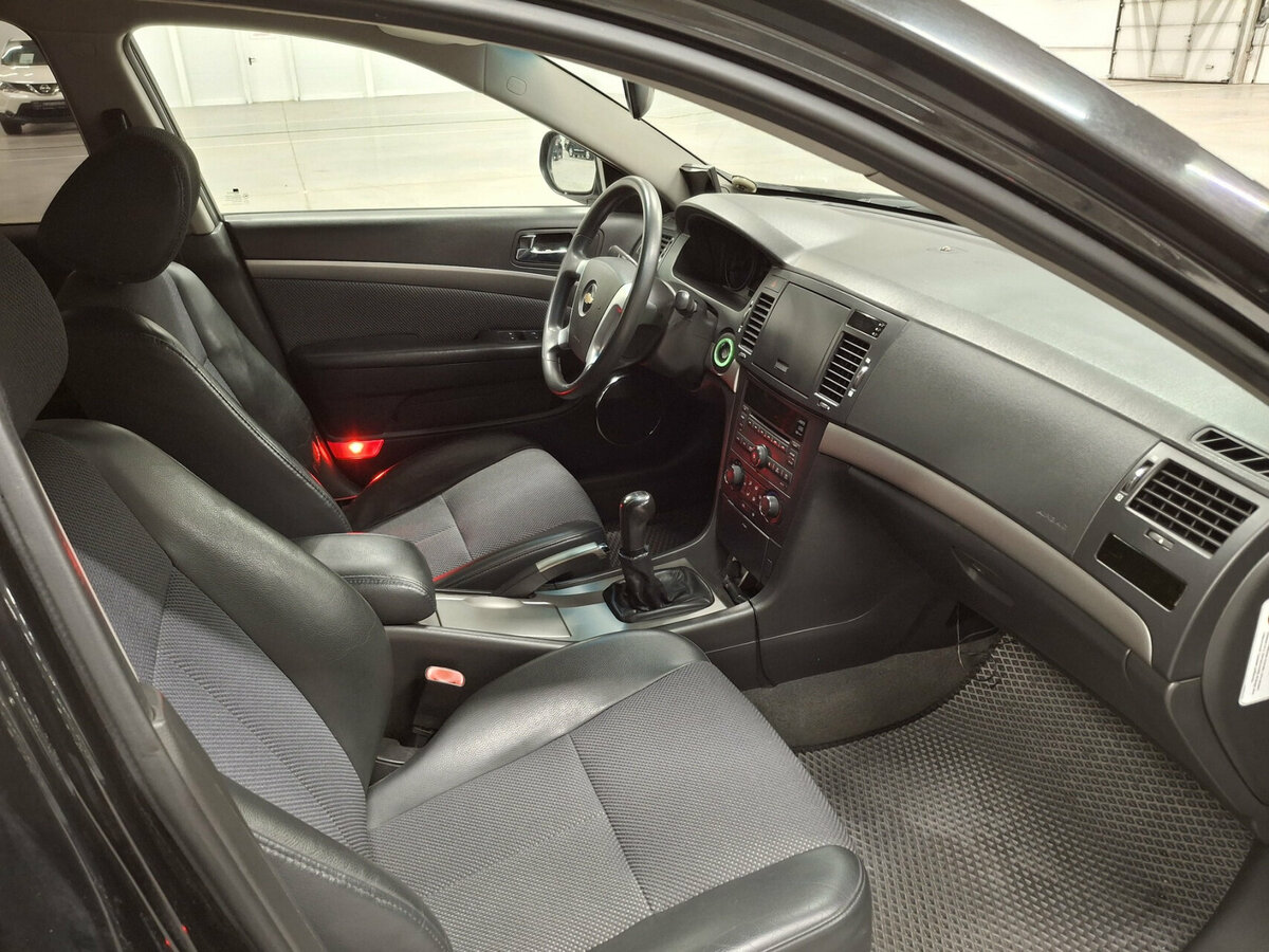 Chevrolet Epica V250 Рестайлинг, 2010 Фото №11