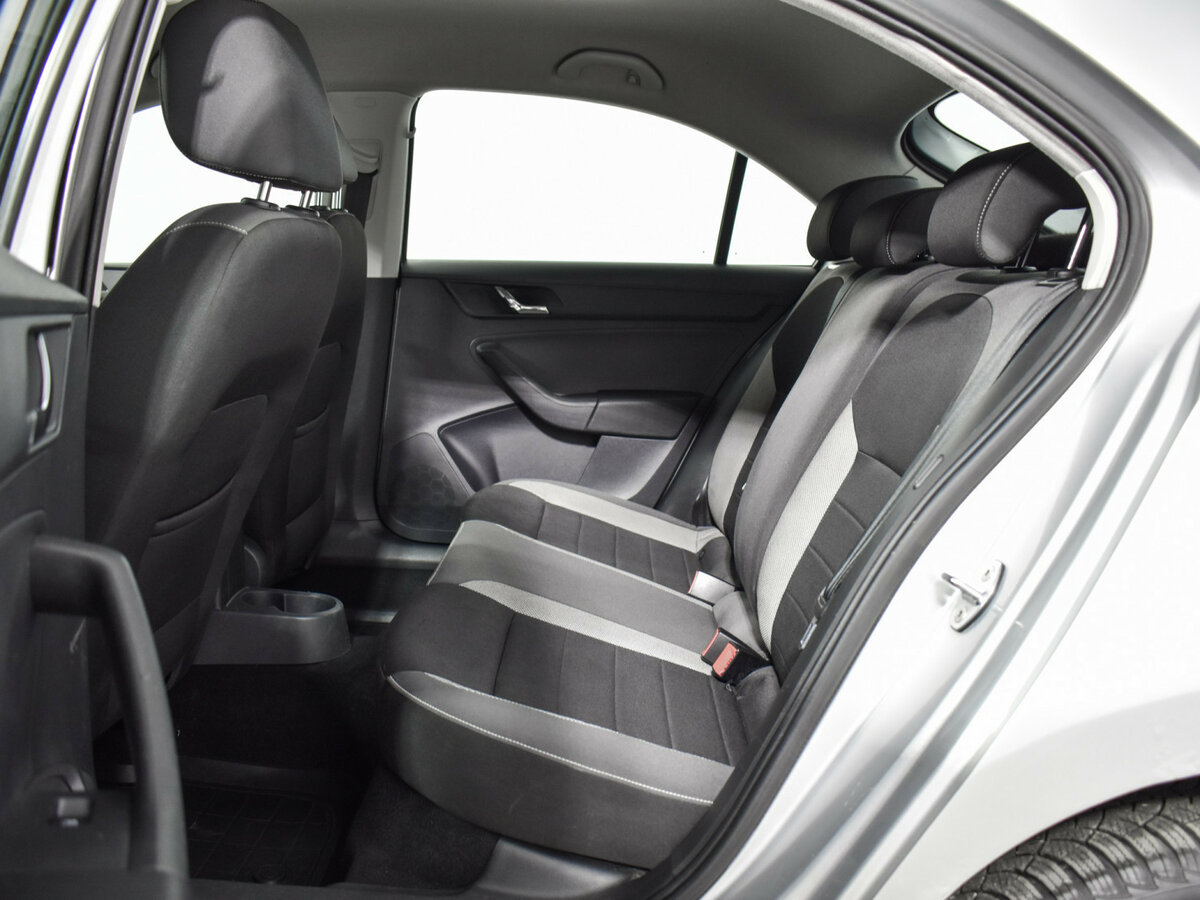 Skoda Rapid I, 2017 Фото №11