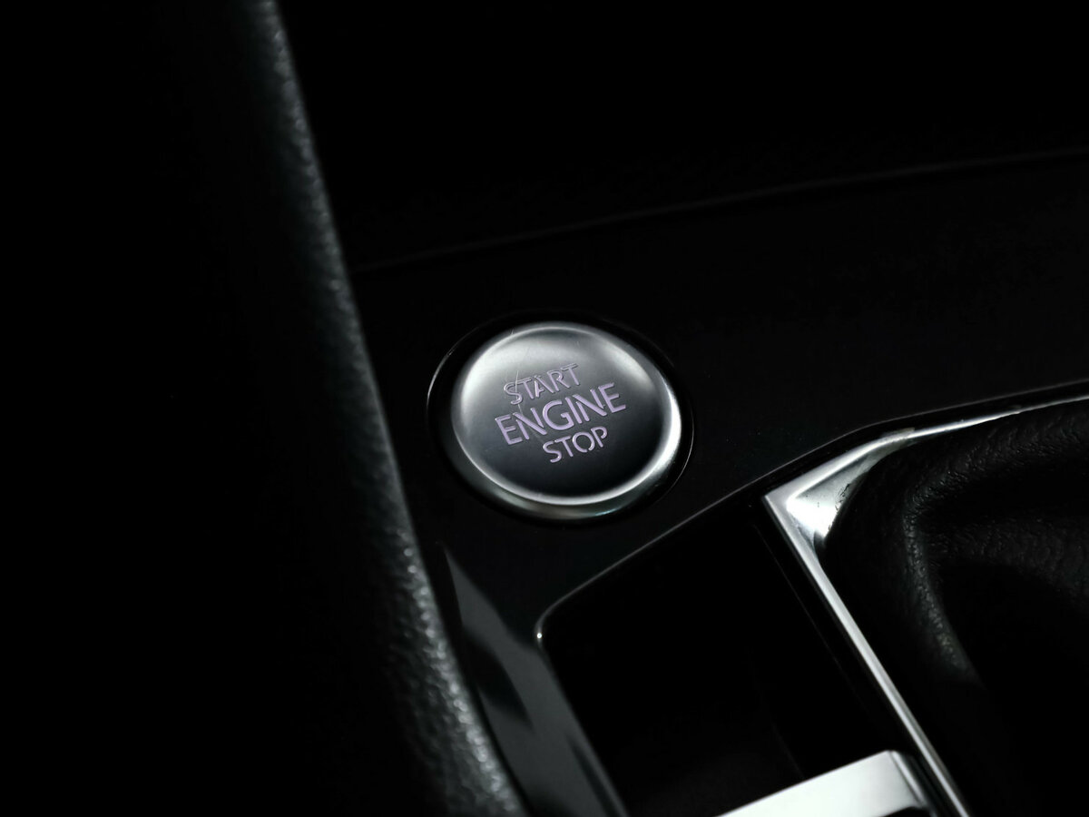 Volkswagen Tiguan II Рестайлинг, 2021 Фото №14