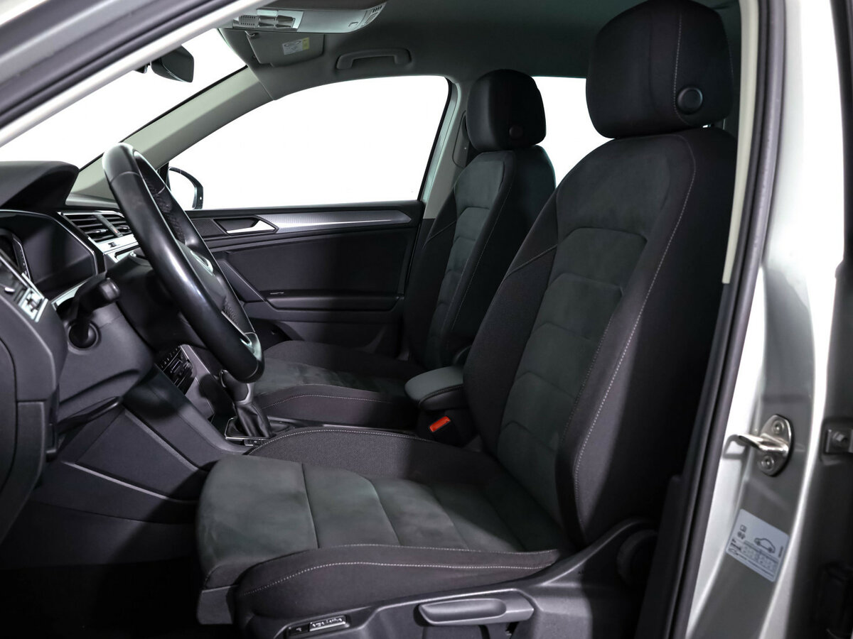 Volkswagen Tiguan II Рестайлинг, 2021 Фото №18