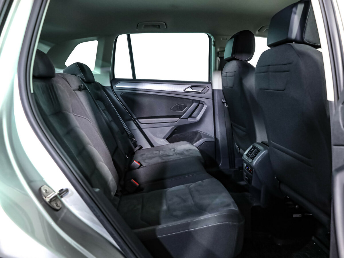 Volkswagen Tiguan II Рестайлинг, 2021 Фото №21