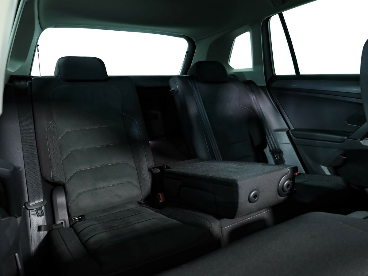 Volkswagen Tiguan II Рестайлинг, 2021 Фото №23