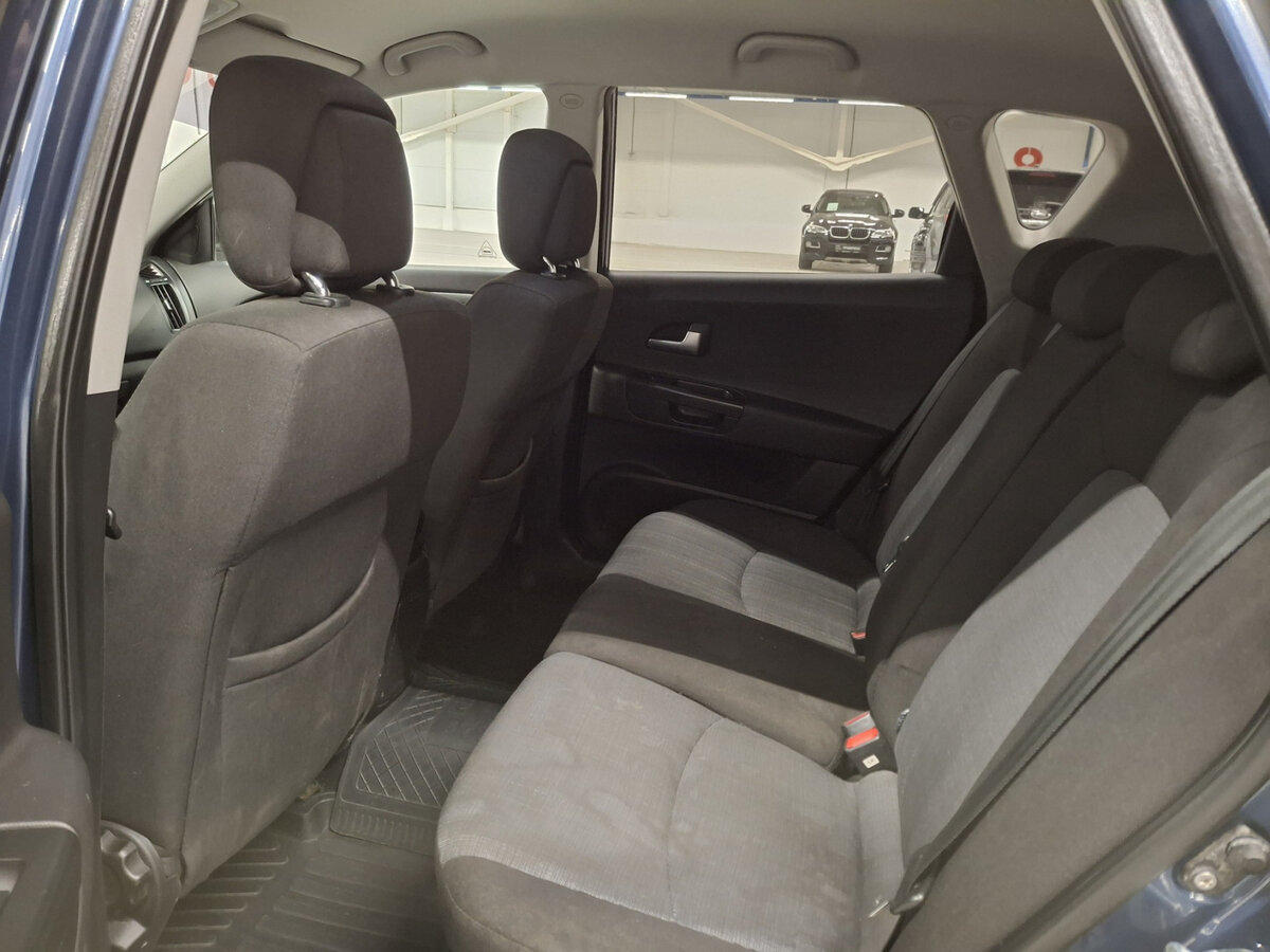 Kia Ceed I Рестайлинг, 2011 Фото №10