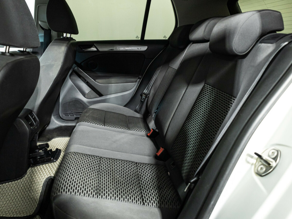 Volkswagen Golf VI, 2010 Фото №10