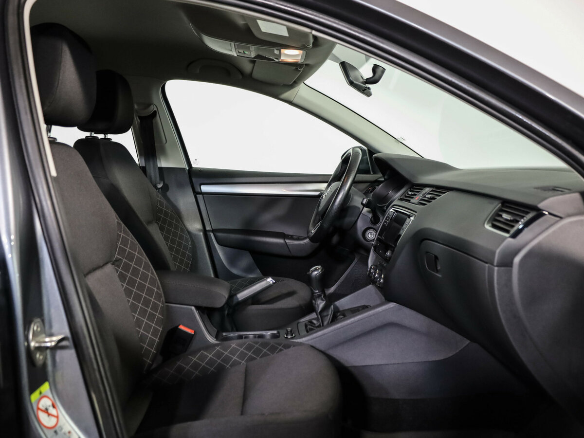 Skoda Octavia III (A7) Рестайлинг, 2019 Фото №22