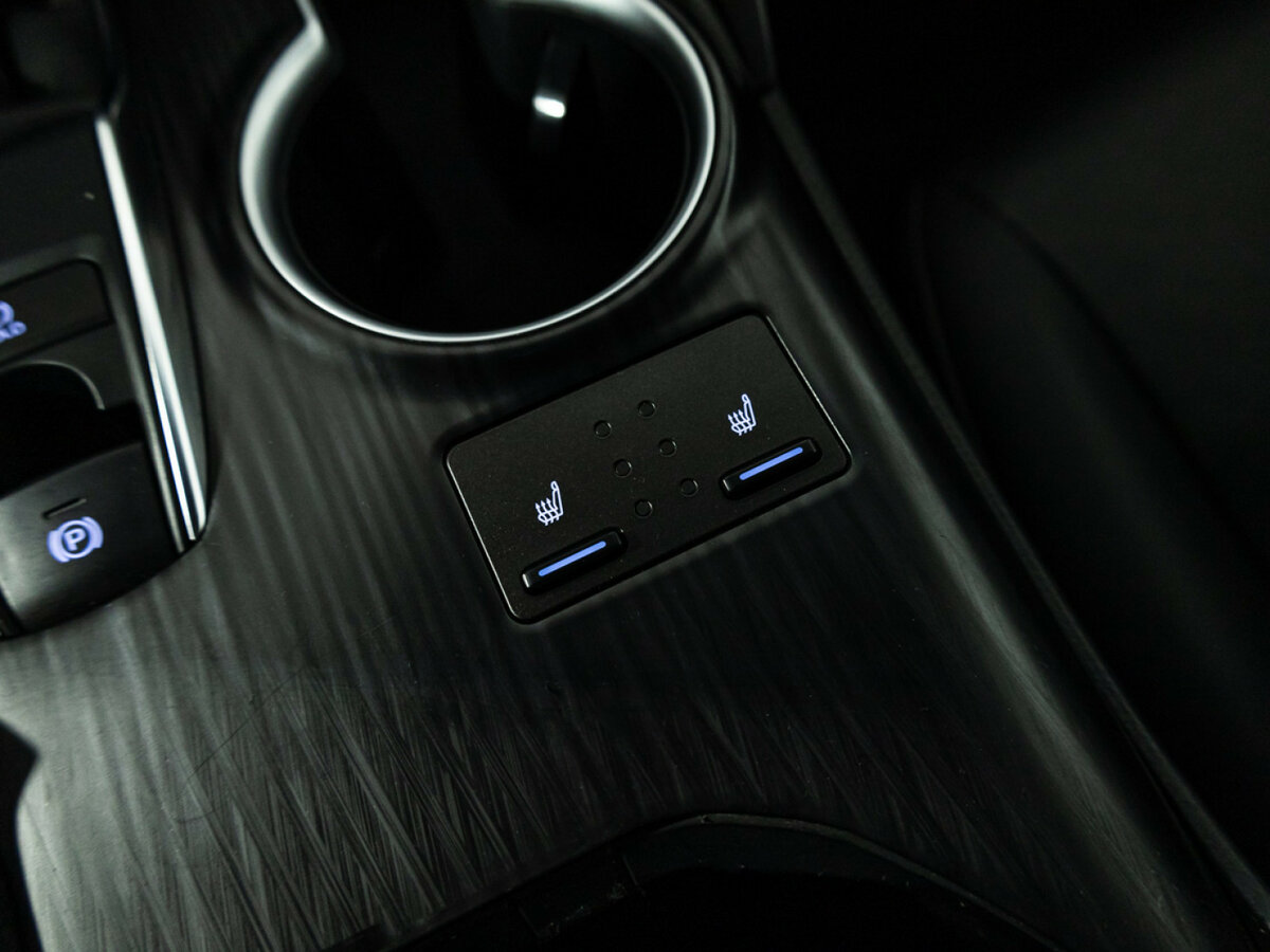 Toyota Camry VIII (XV70) Рестайлинг, 2021 Фото №17