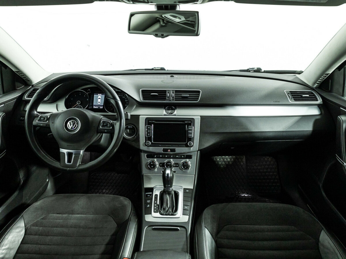 Volkswagen Passat B7, 2011 Фото №12