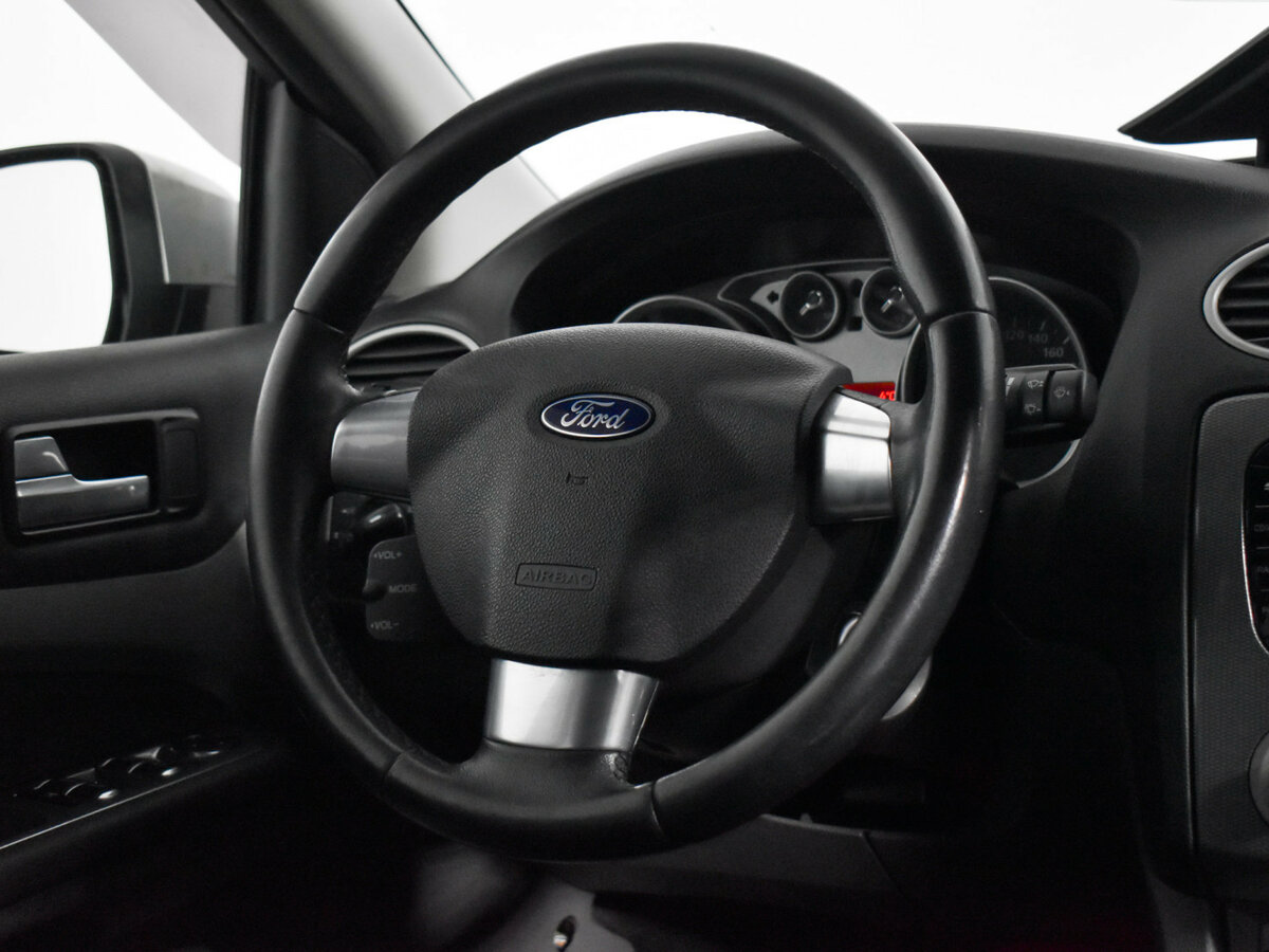 Ford Focus II Рестайлинг, 2010 Фото №16