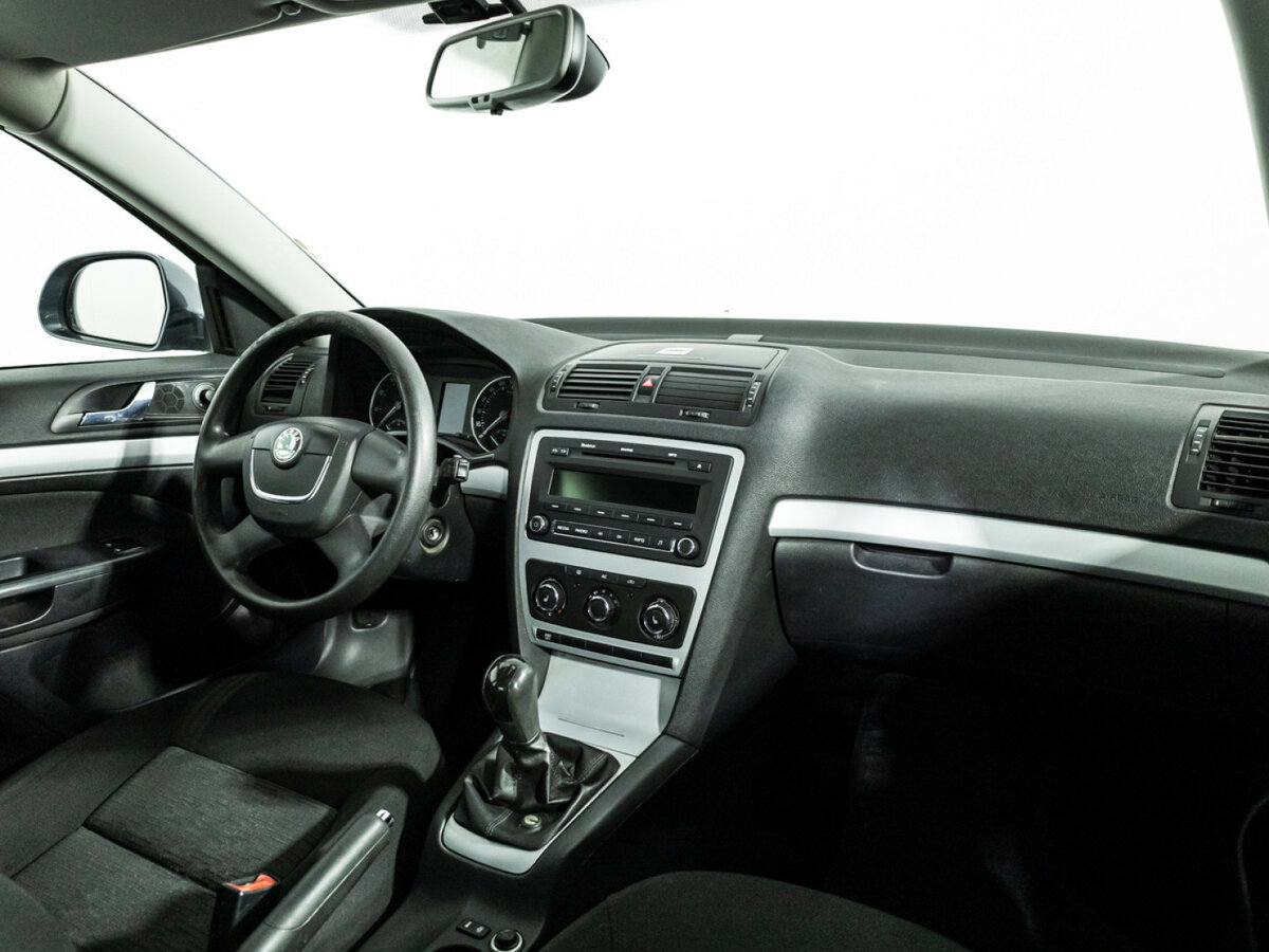 Skoda Octavia II (A5) Рестайлинг, 2009 Фото №9