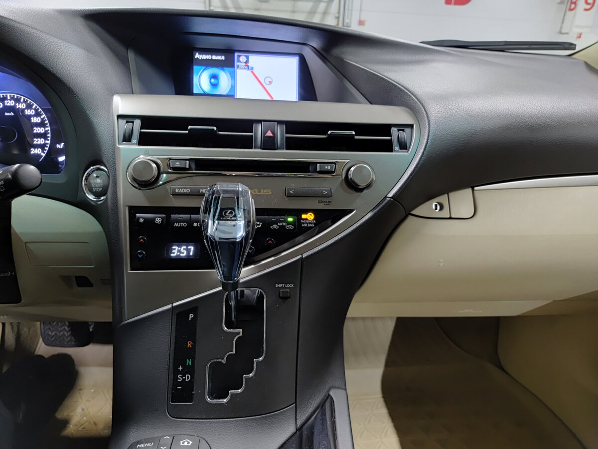 Lexus RX 270 III Рестайлинг, 2013 Фото №15