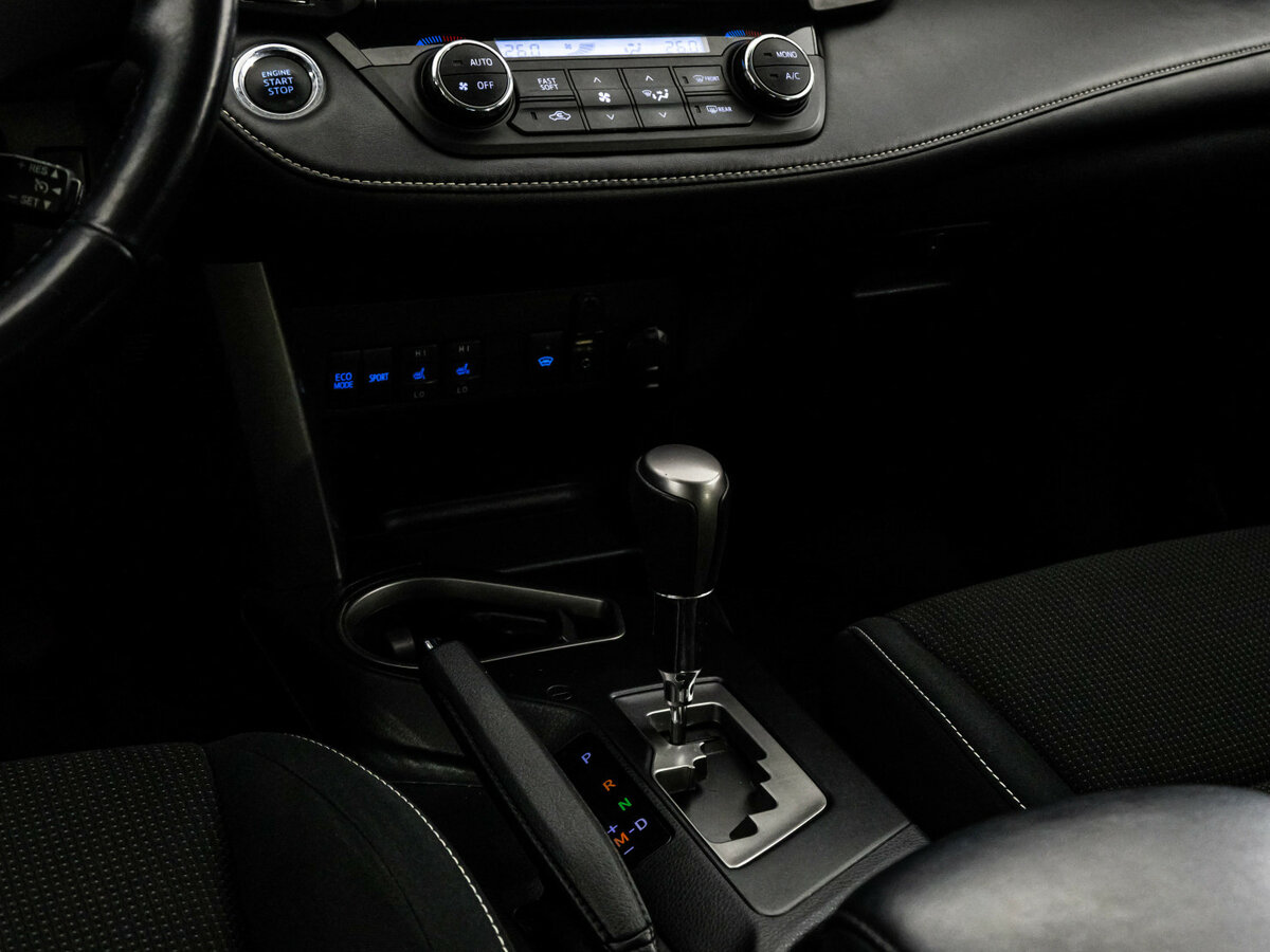 Toyota RAV4 IV (XA40) Рестайлинг, 2018 Фото №10