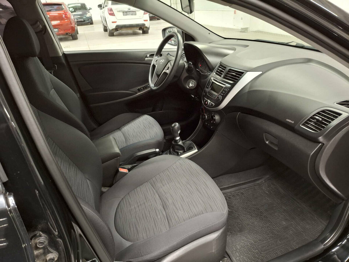 Hyundai Solaris I Рестайлинг, 2016 Фото №11